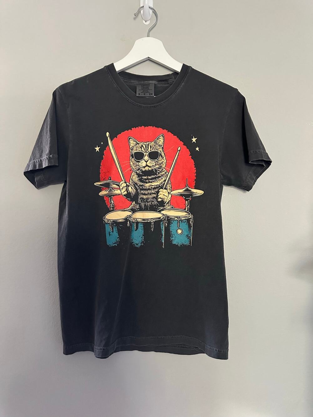 Cat Drummer Gray Shirt size Small Comfort Colors